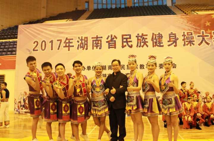 图七:best365中国官方网站代表队合影留念(陈宝玉摄)